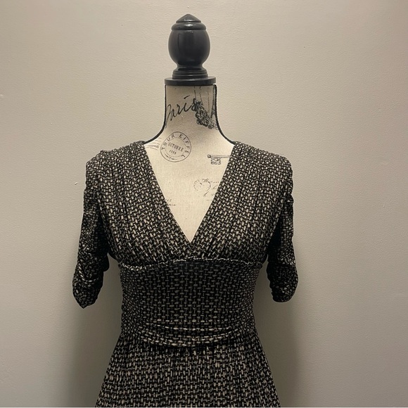 Burberry Stretchy Dress - Picture 2 of 3